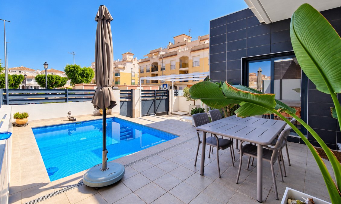 Segunda mano - Villa -
Formentera del Segura - Costa Blanca