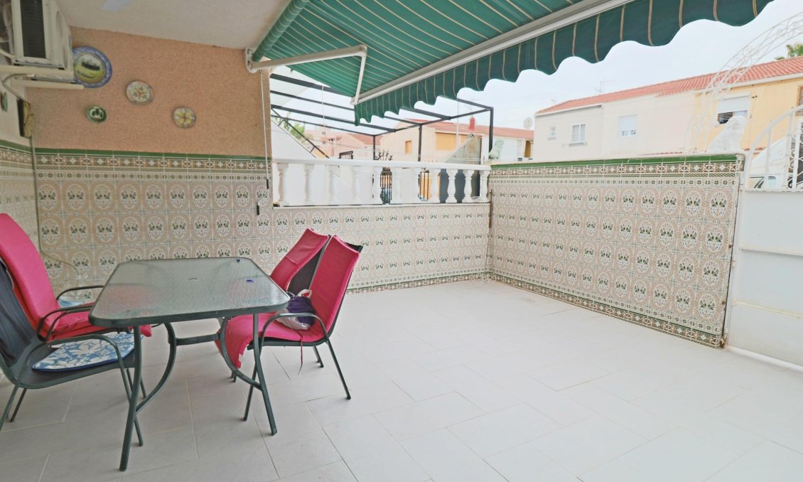Segunda mano - Adosado -
Torrevieja - Playa De Los Naufragos
