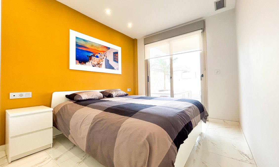 Segunda mano - Villa -
Villamartin - Costa Blanca