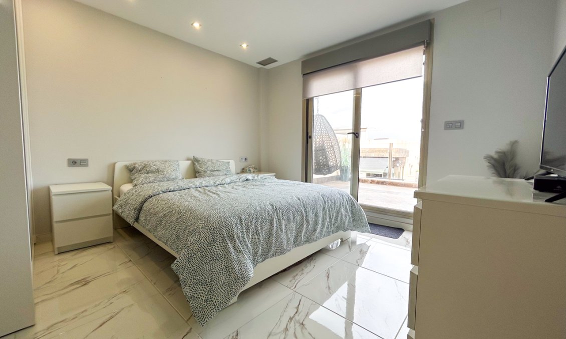 Segunda mano - Villa -
Villamartin - Costa Blanca