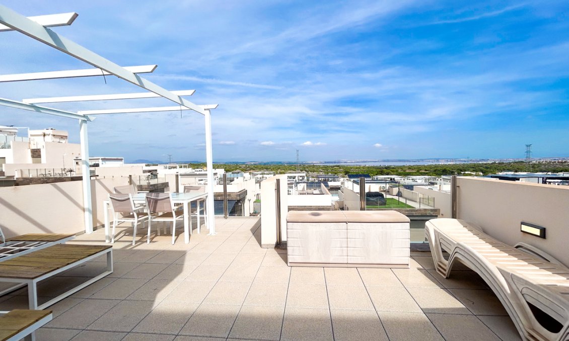Segunda mano - Villa -
Villamartin - Costa Blanca