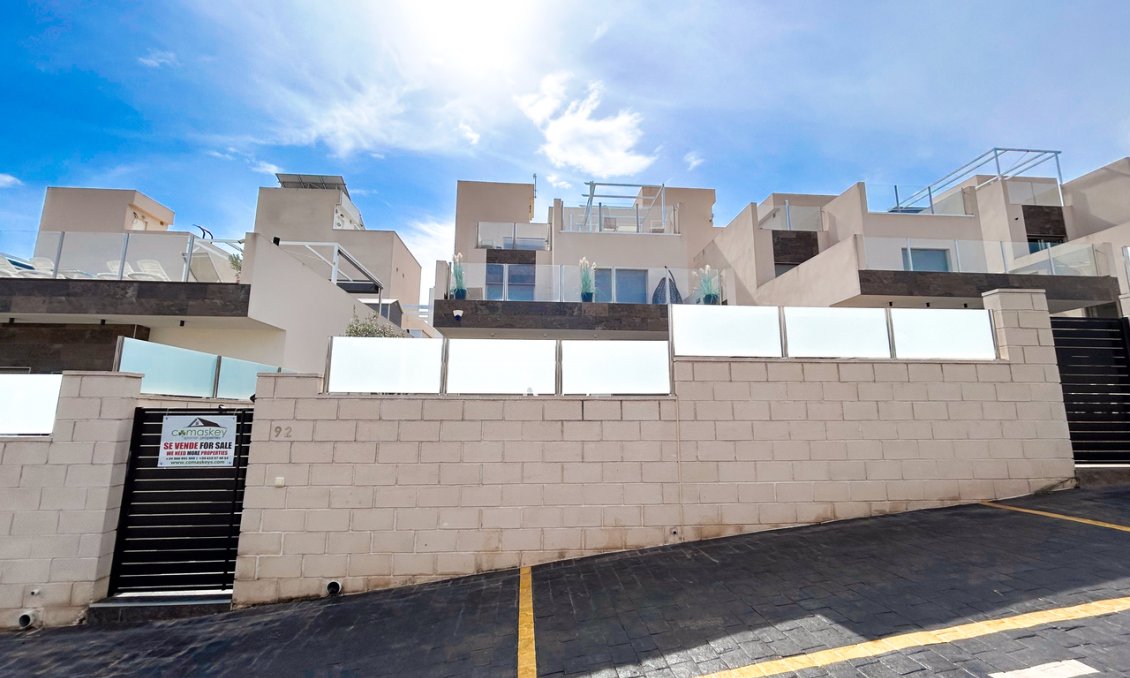 Segunda mano - Villa -
Villamartin - Costa Blanca