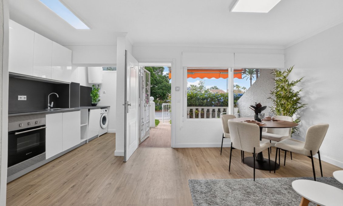 Resale - Bungalow -
Orihuela Costa - Costa Blanca