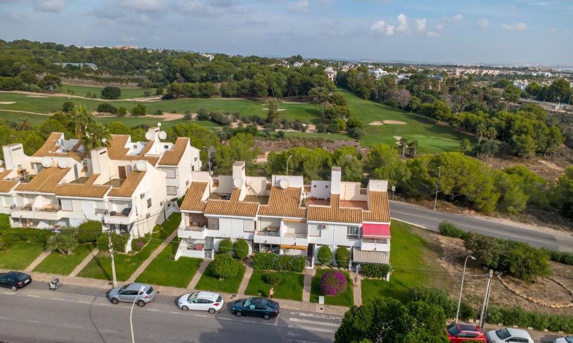 Resale - Bungalow -
Orihuela Costa - Costa Blanca
