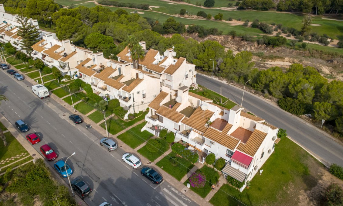 Resale - Bungalow -
Orihuela Costa - Costa Blanca