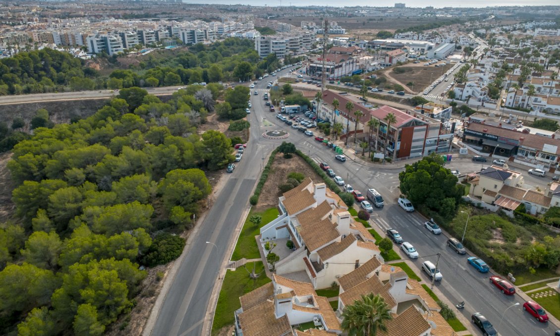 Resale - Bungalow -
Orihuela Costa - Costa Blanca