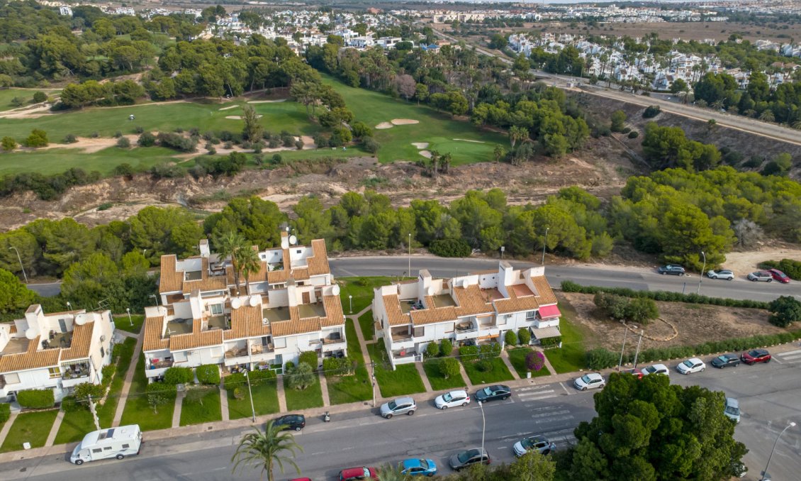 Resale - Bungalow -
Orihuela Costa - Costa Blanca