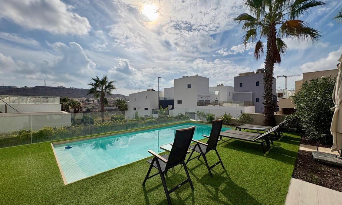Segunda mano - Villa -
Benijofar - Costa Blanca