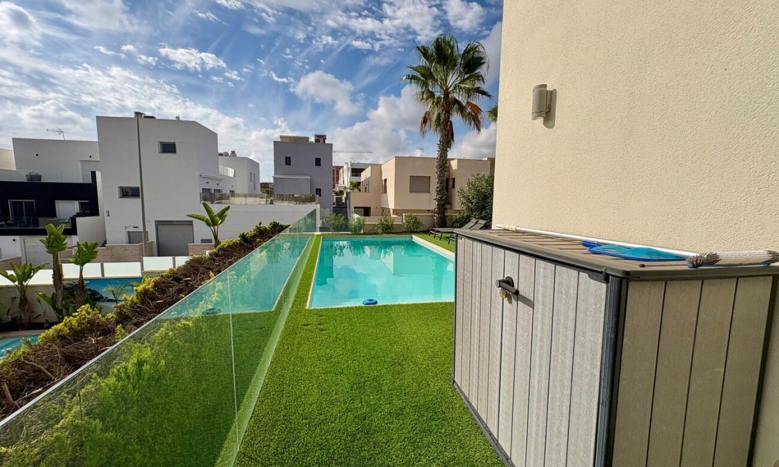 Segunda mano - Villa -
Benijofar - Costa Blanca