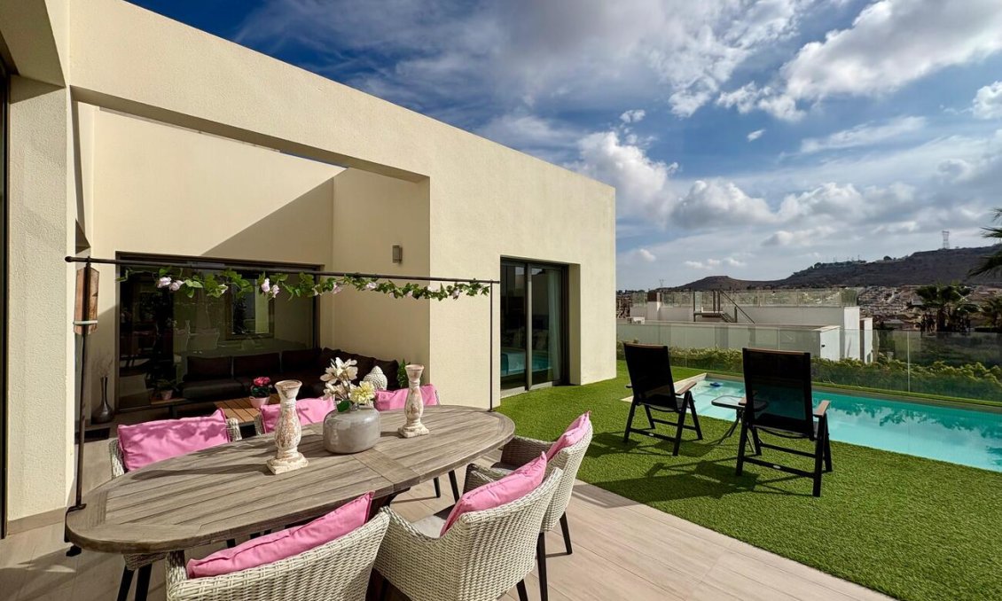 Segunda mano - Villa -
Benijofar - Costa Blanca