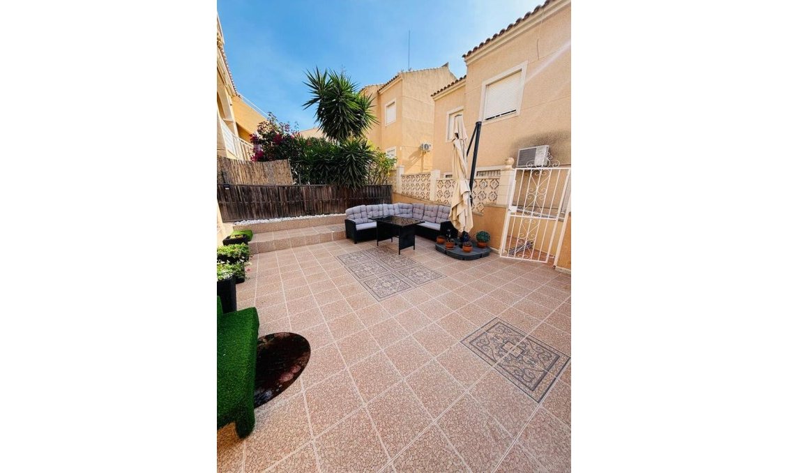 Resale - Apartment -
Orihuela Costa - Costa Blanca