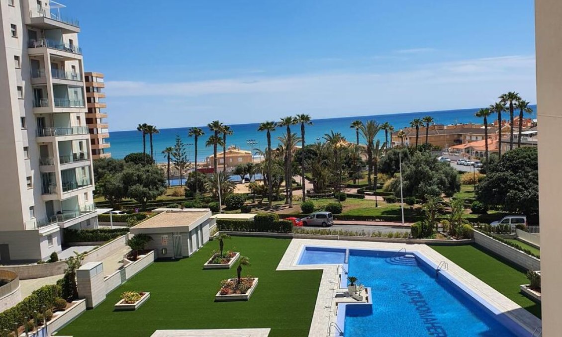 Segunda mano - Apartamento -
Torrevieja - La Mata