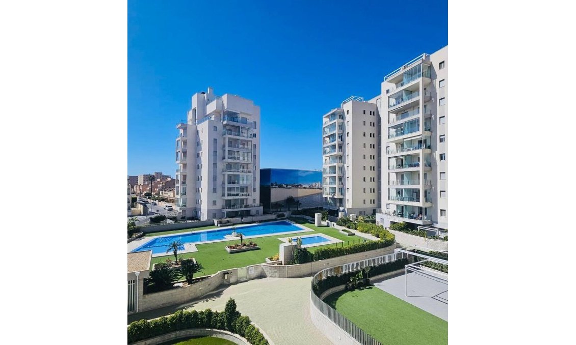 Segunda mano - Apartamento -
Torrevieja - La Mata