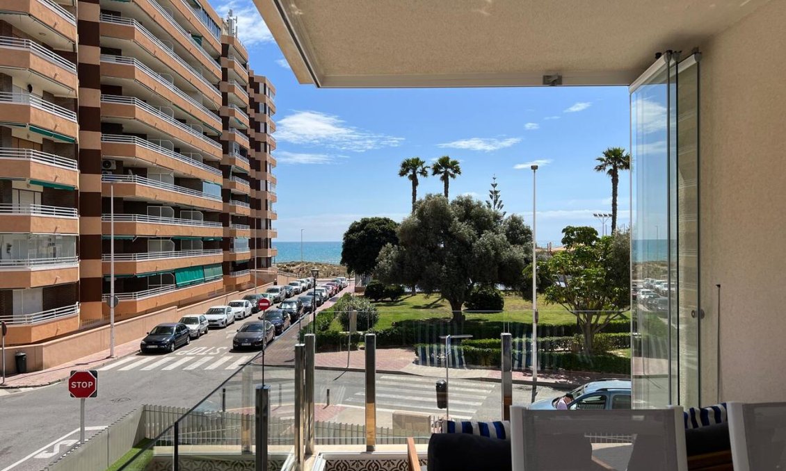 Segunda mano - Apartamento -
Torrevieja - La Mata
