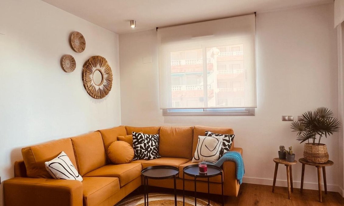 Segunda mano - Apartamento -
Torrevieja - La Mata