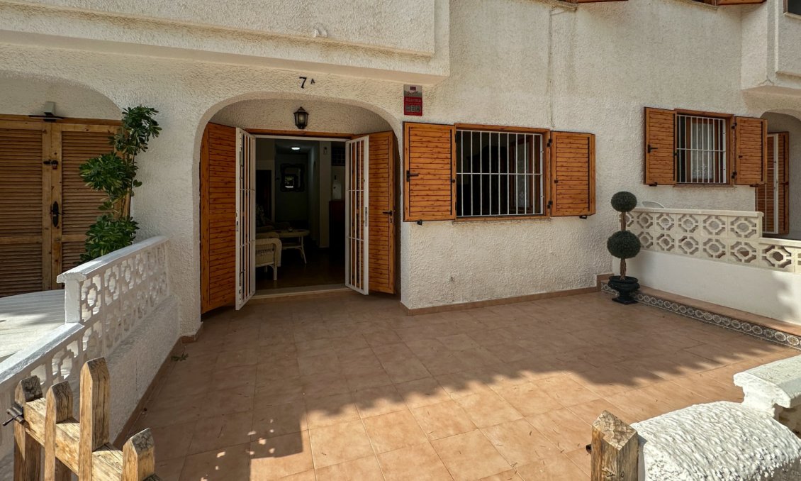 Segunda mano - Adosado -
Orihuela Costa - Costa Blanca