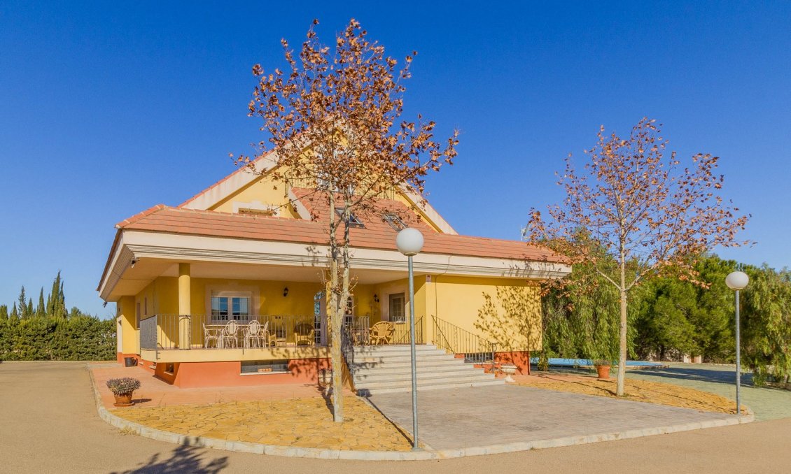 Segunda mano - Villa -
Yecla - Inland