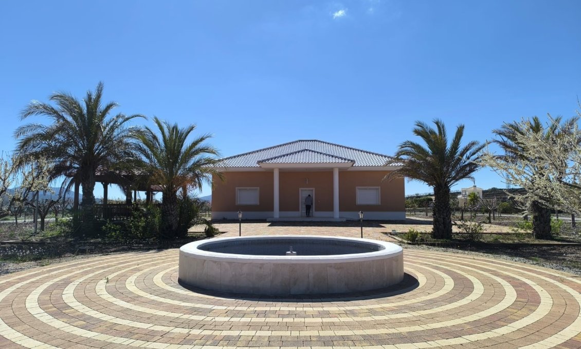 Segunda mano - Villa -
Pinoso - Inland