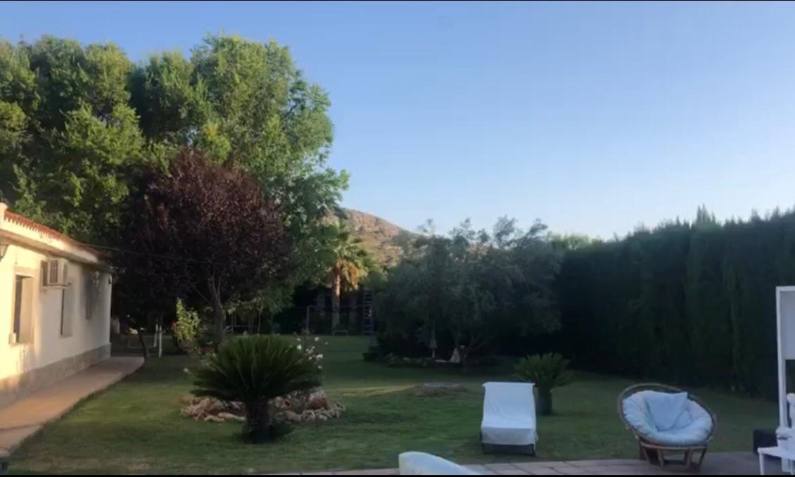 Segunda mano - Villa -
Elda - Inland