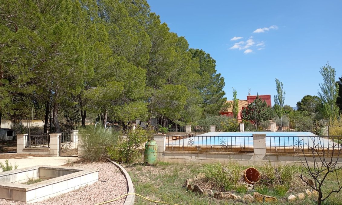 Segunda mano - Villa -
Yecla - Inland