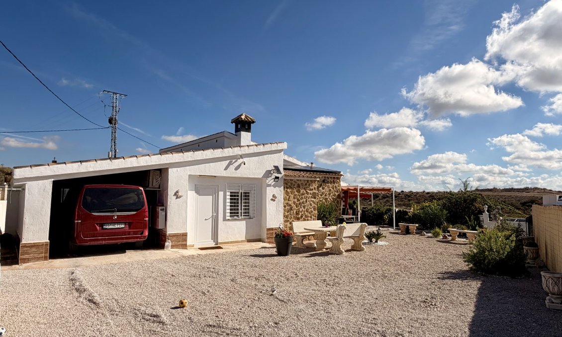 Segunda mano - Villa -
Fortuna - Inland