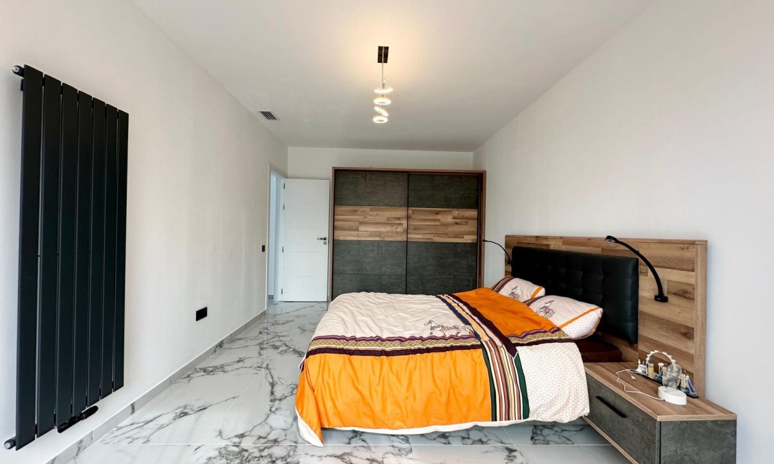Revente - Villa -
Petrer - Inland