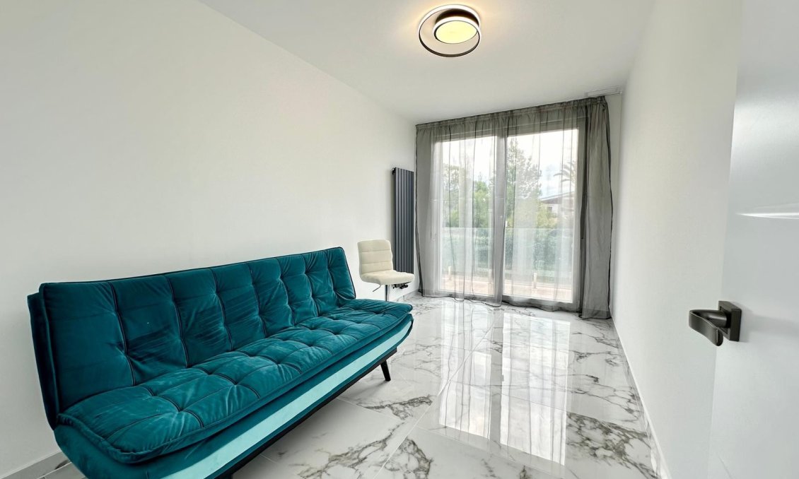 Revente - Villa -
Petrer - Inland