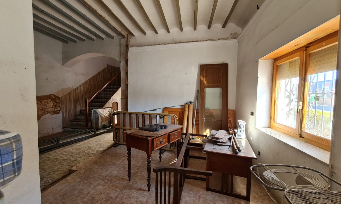 Revente - Maison de ville -
Pinoso - Inland