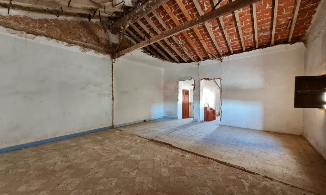 Revente - Maison de ville -
Pinoso - Inland