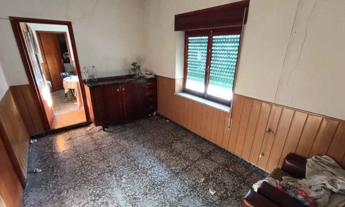 Revente - Maison de ville -
Pinoso - Inland