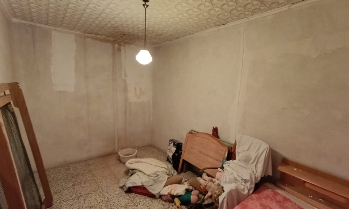 Revente - Maison de ville -
Pinoso - Inland