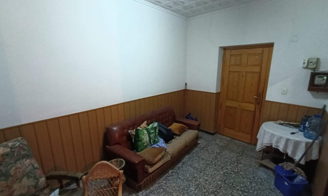 Revente - Maison de ville -
Pinoso - Inland