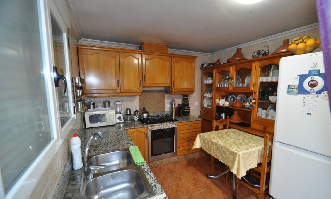 Revente - Maison de ville -
Pinoso - Inland