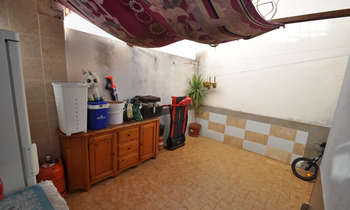 Revente - Maison de ville -
Pinoso - Inland