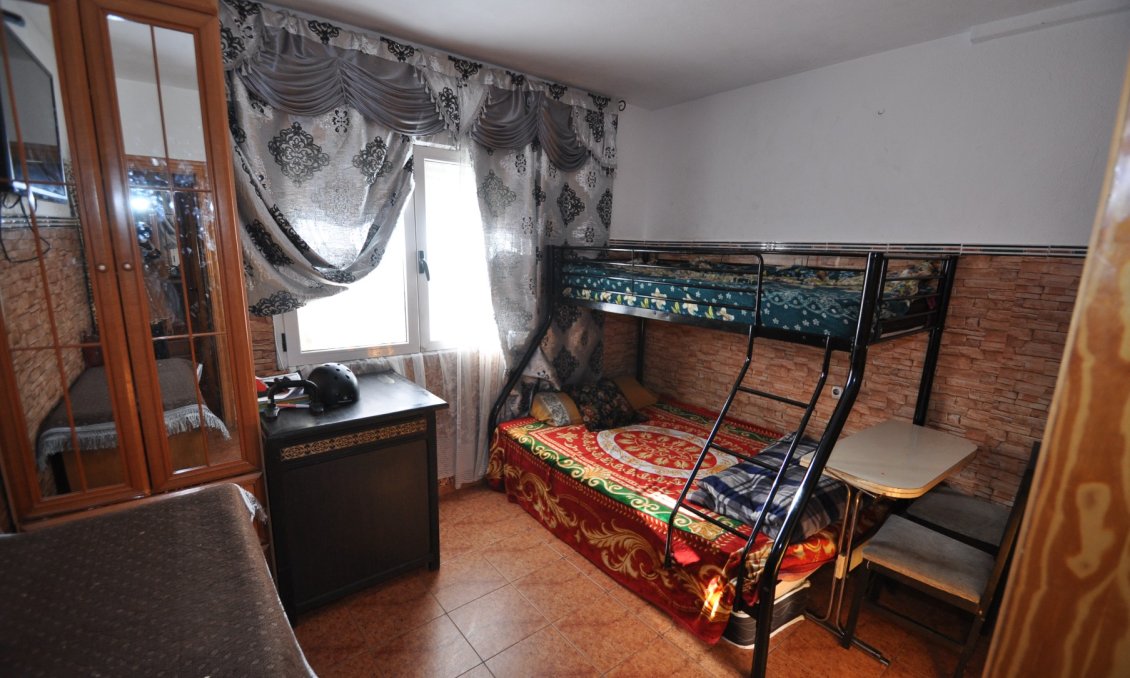 Revente - Maison de ville -
Pinoso - Inland