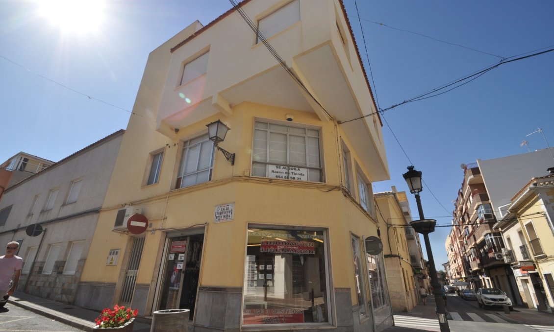 Segunda mano - Apartamento -
Pinoso - Inland