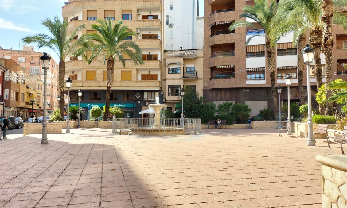 Segunda mano - Apartamento -
Sax - Inland