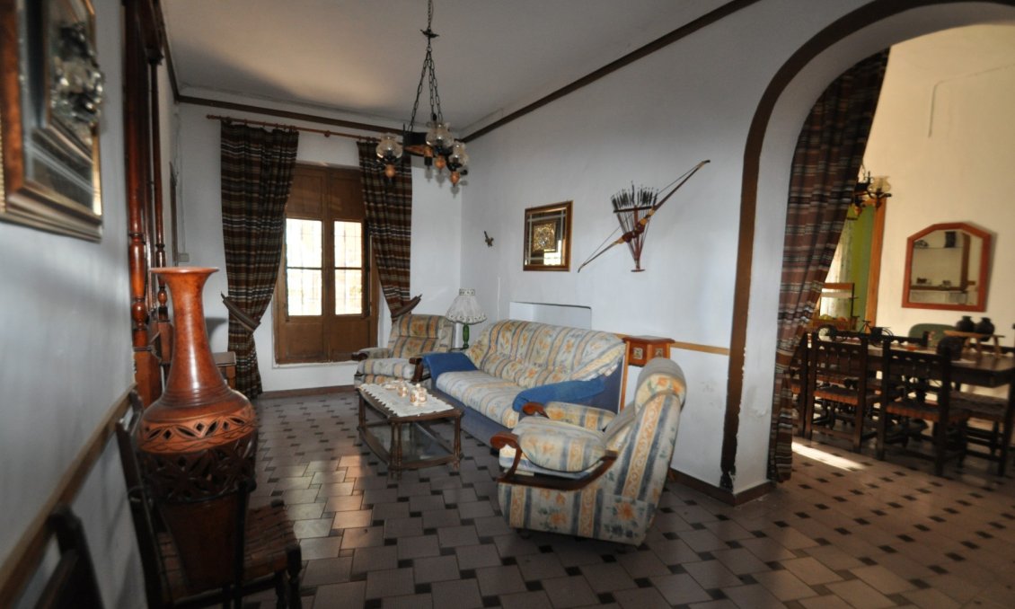 Wiederverkauf - Villa -
Fortuna - Inland