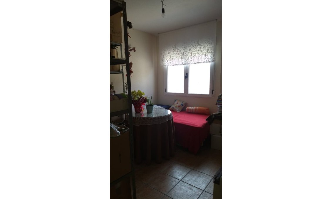 Revente - Maison de ville -
Pinoso - Inland