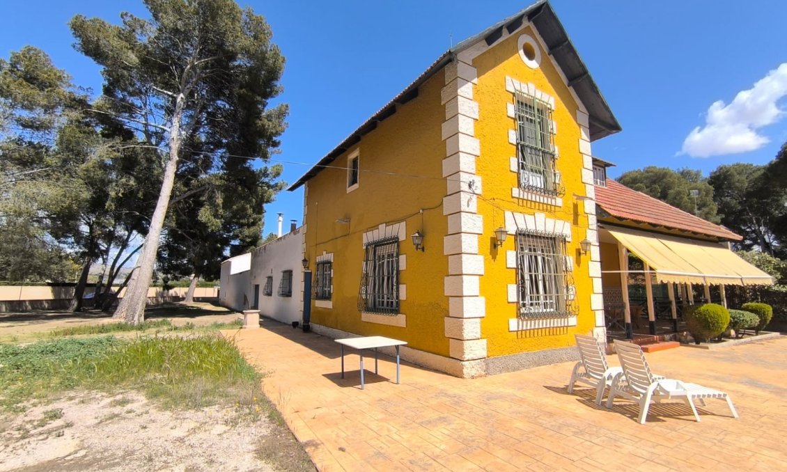 Wiederverkauf - Villa -
Yecla - Inland