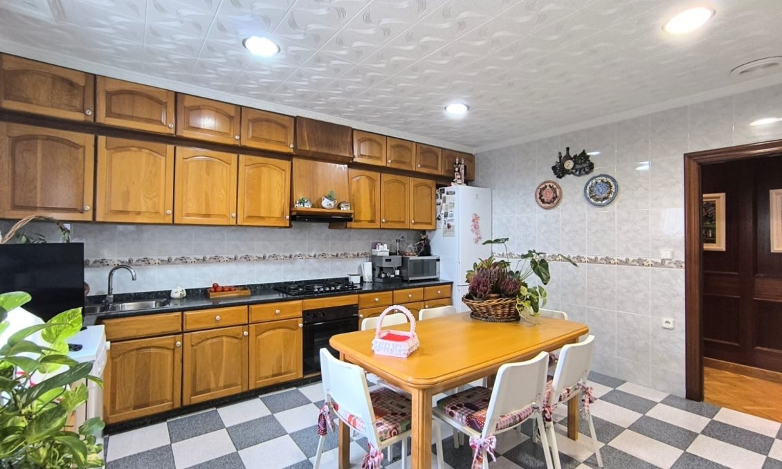 Revente - Villa -
Sax - Inland