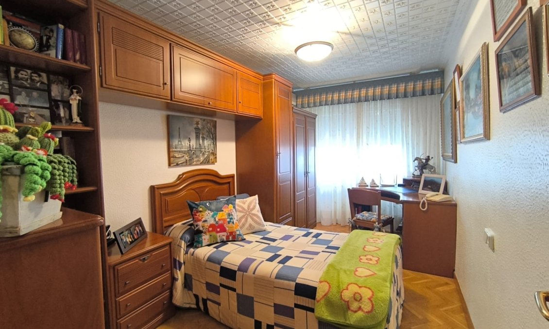 Revente - Villa -
Sax - Inland