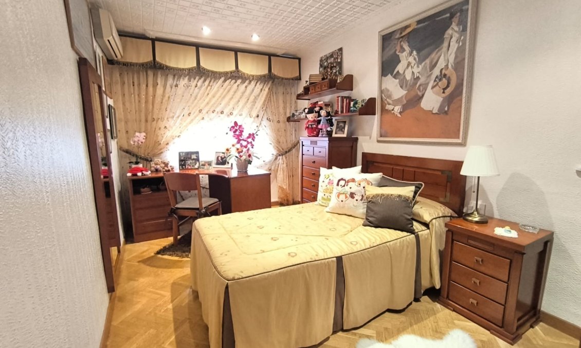 Revente - Villa -
Sax - Inland