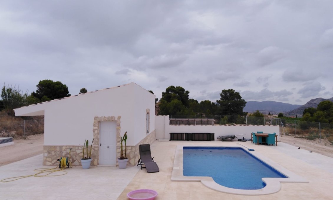 Resale - Villa -
La Romana - Inland