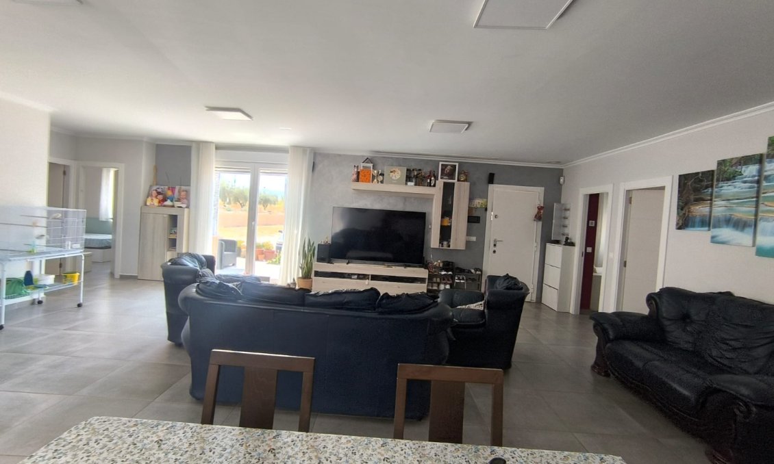 Wiederverkauf - Villa -
Pinoso - Inland