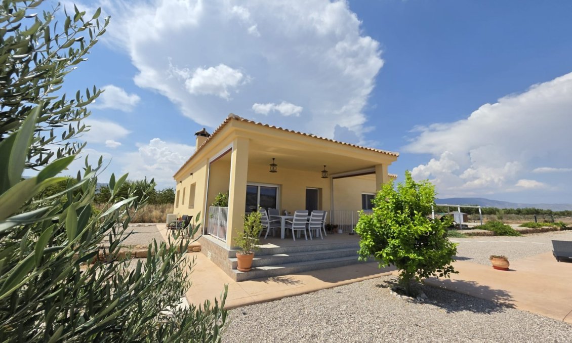 Wiederverkauf - Villa -
Pinoso - Inland