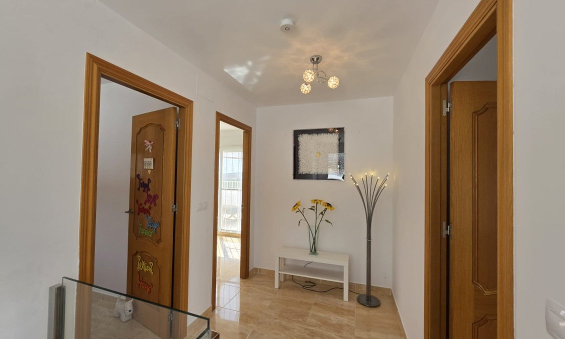 Segunda mano - Villa -
Pinoso - Inland