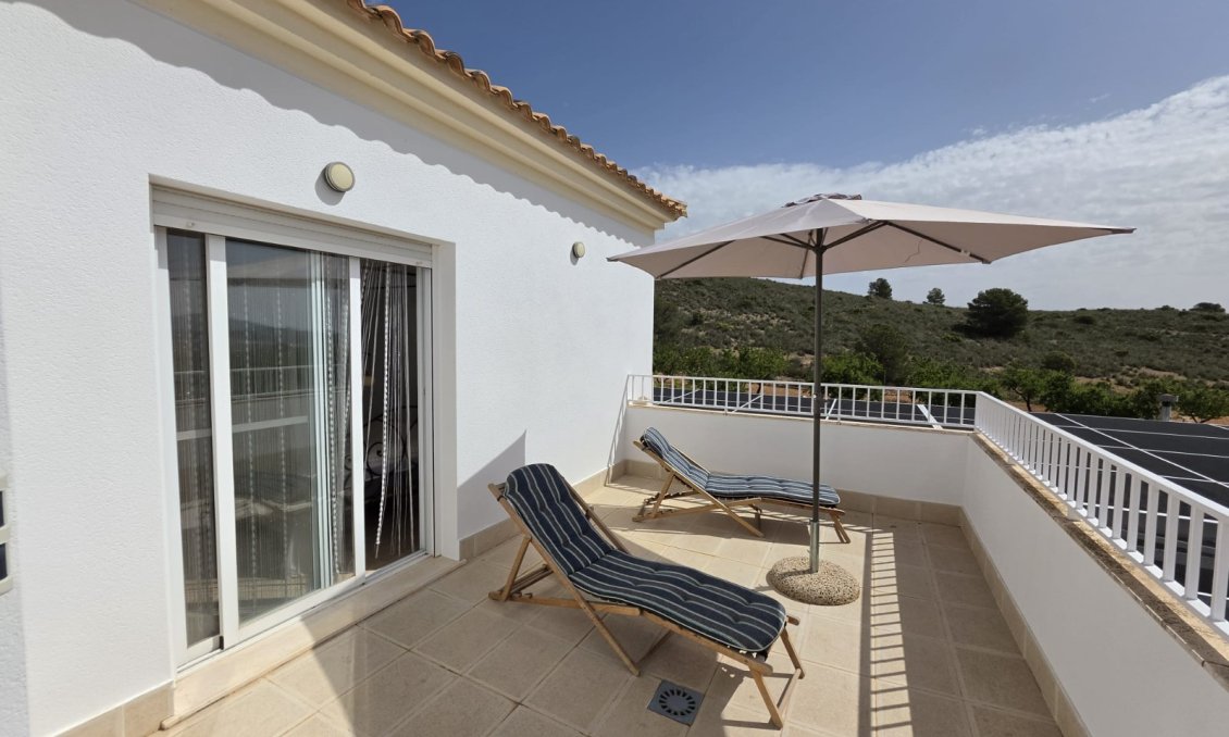 Segunda mano - Villa -
Pinoso - Inland
