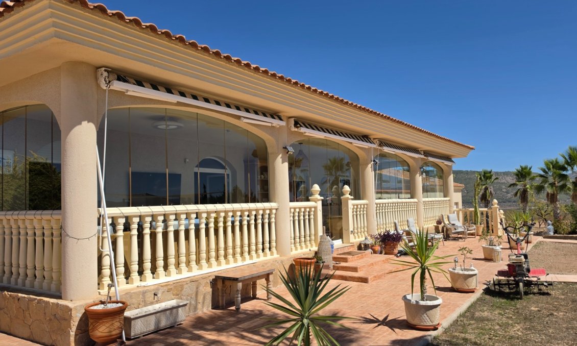 Wiederverkauf - Villa -
Pinoso - Inland