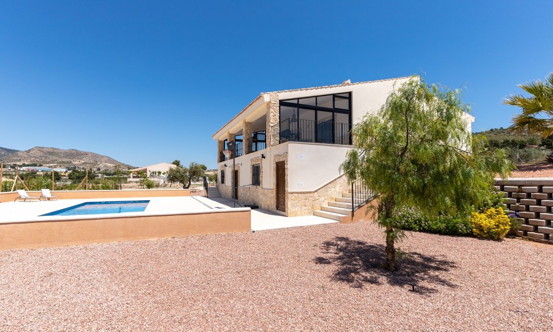 Segunda mano - Villa -
La Romana - Inland